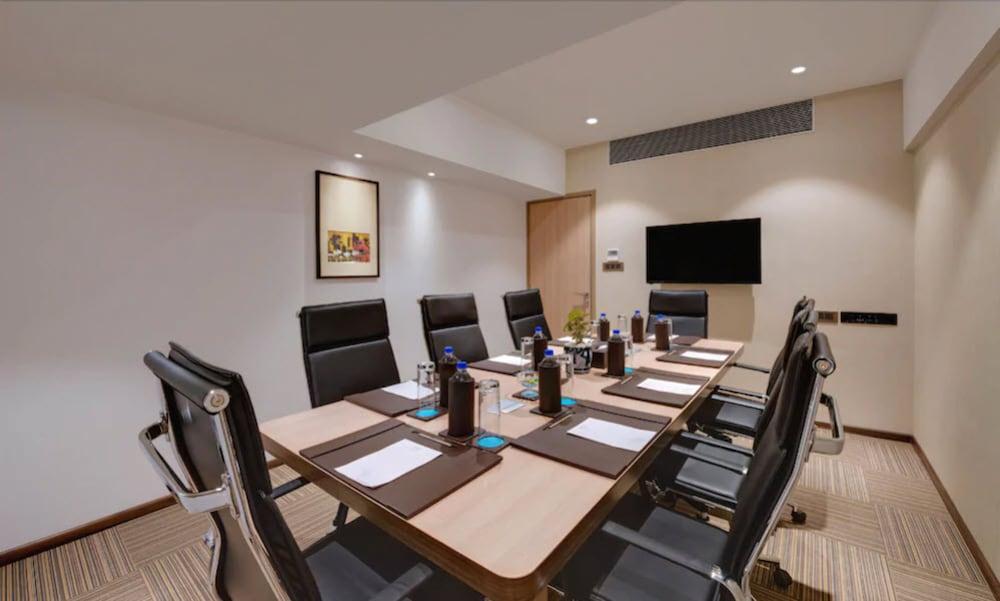 The Fern - Goregaon Mumbai Exterior photo