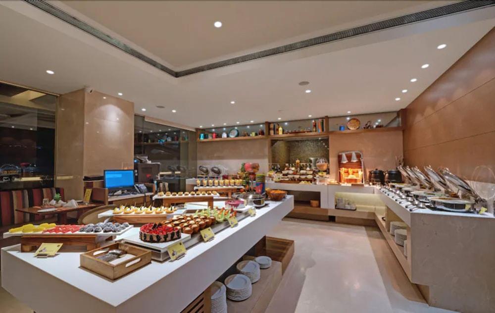 The Fern - Goregaon Mumbai Exterior photo