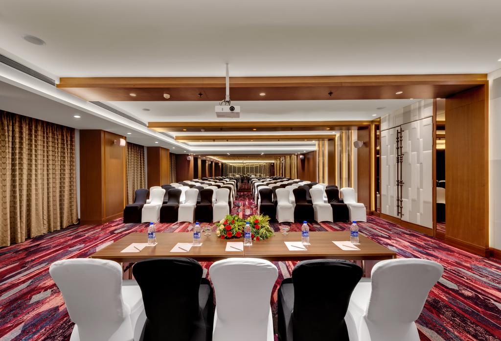 The Fern - Goregaon Mumbai Exterior photo