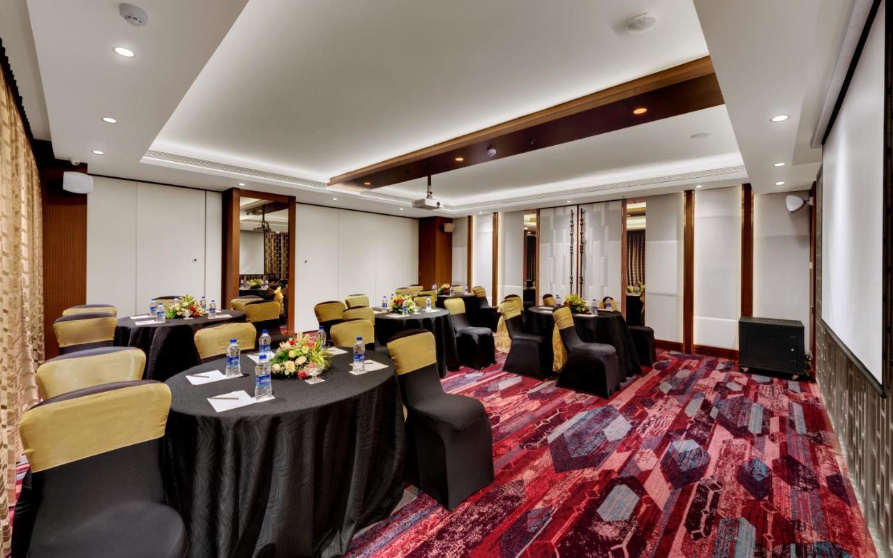 The Fern - Goregaon Mumbai Exterior photo